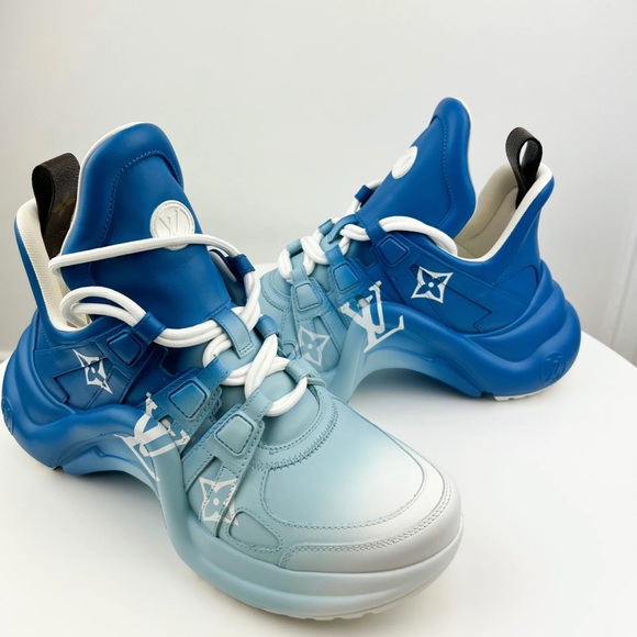 Louis Vuitton Archlight Sneakers. BLUE 8.5 - Picture 3 of 8